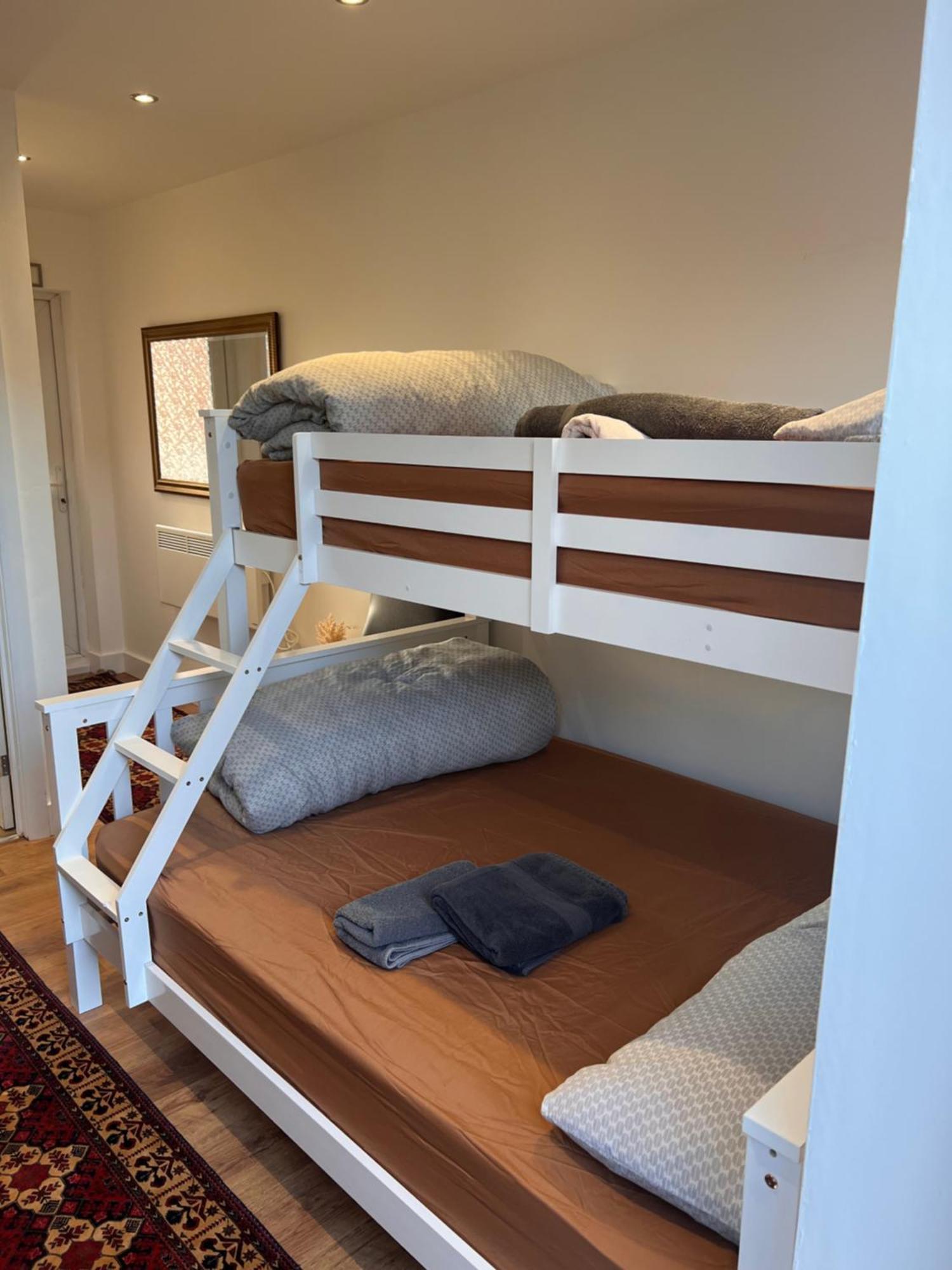 1 Bedroom & Bathroom Dorney 외부 사진